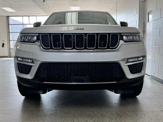used 2022 Jeep Grand Cherokee car, priced at $34,000