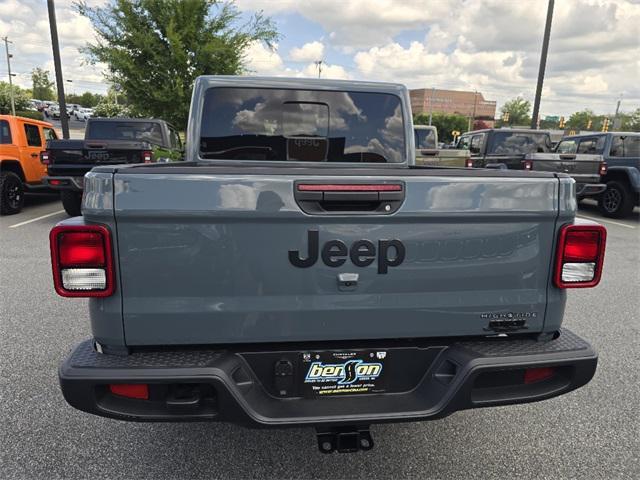 new 2025 Jeep Gladiator car, priced at $47,572