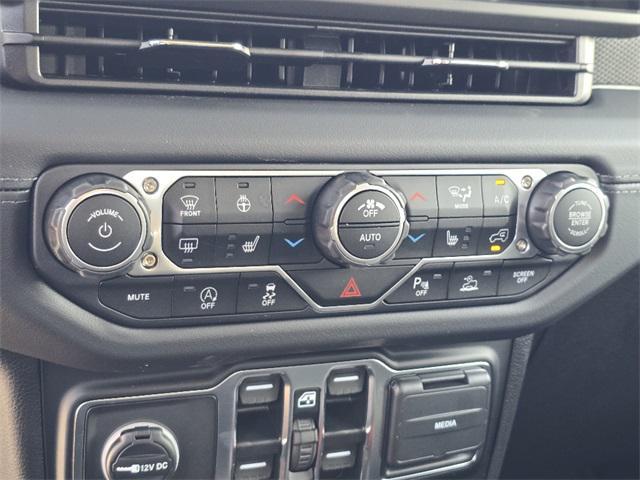 new 2025 Jeep Gladiator car, priced at $54,104