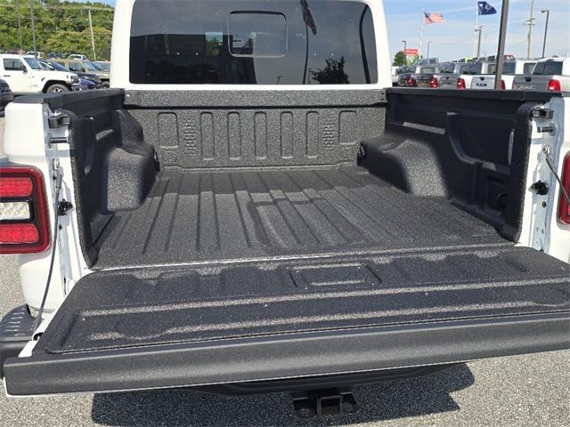 new 2025 Jeep Gladiator car, priced at $54,104