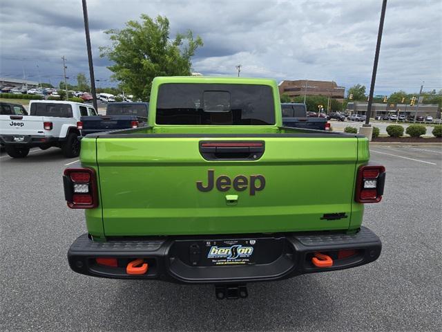 new 2025 Jeep Gladiator car, priced at $57,237