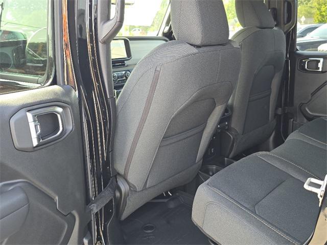 new 2025 Jeep Gladiator car, priced at $49,423