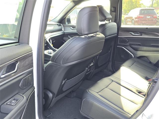 new 2025 Jeep Grand Cherokee car, priced at $53,721