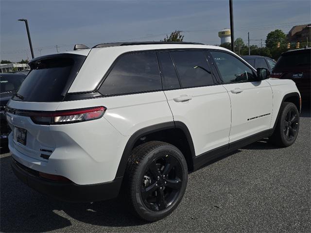 new 2025 Jeep Grand Cherokee car, priced at $53,721