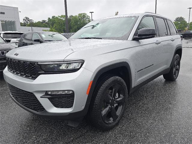 new 2025 Jeep Grand Cherokee car, priced at $45,631