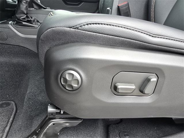 new 2025 Jeep Wrangler car, priced at $57,877
