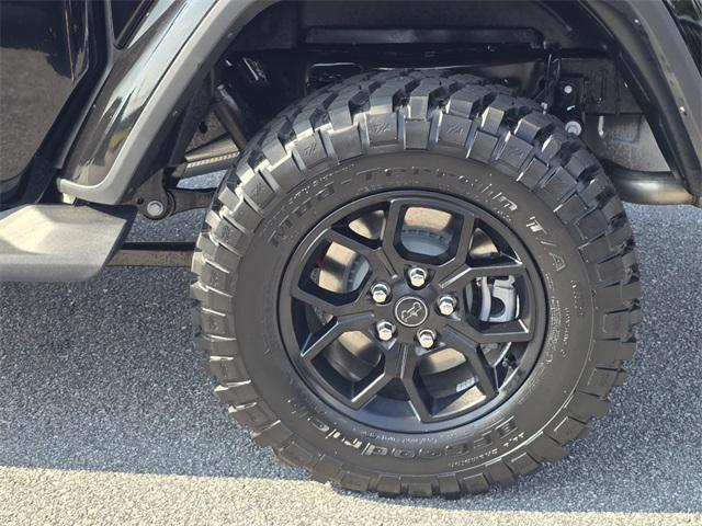 new 2025 Jeep Gladiator car, priced at $47,947