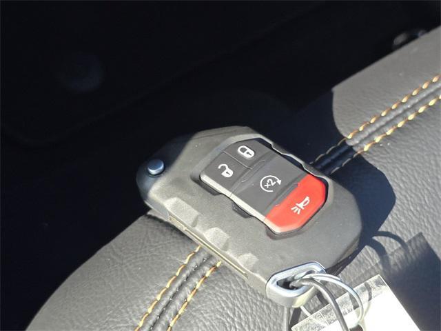 new 2025 Jeep Gladiator car, priced at $47,947