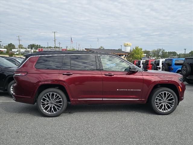 new 2025 Jeep Grand Cherokee L car, priced at $70,946