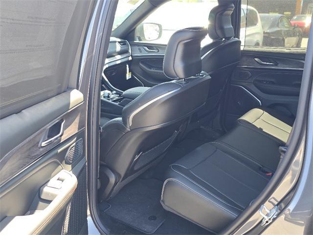 new 2025 Jeep Grand Cherokee car, priced at $62,039