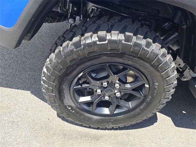 new 2025 Jeep Gladiator car, priced at $46,550