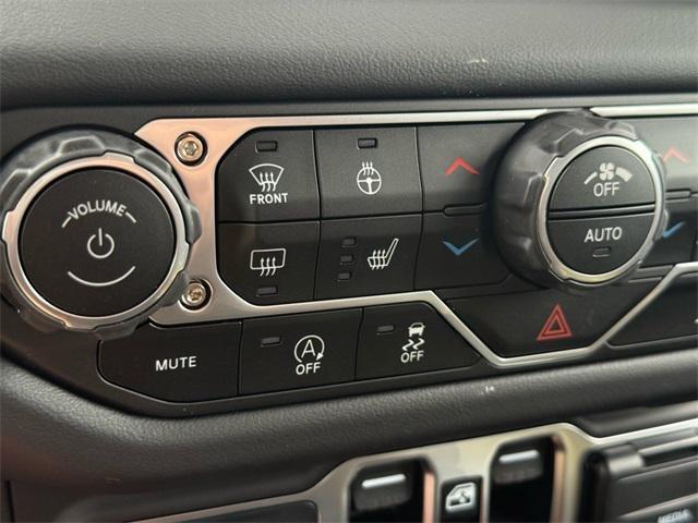 new 2025 Jeep Wrangler car, priced at $54,377