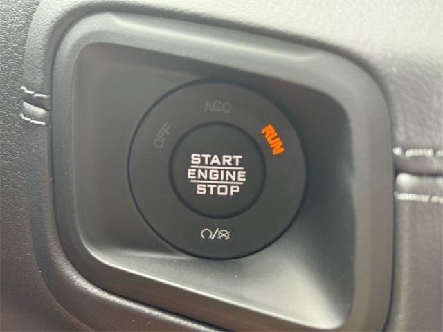 new 2025 Jeep Wrangler car, priced at $54,377