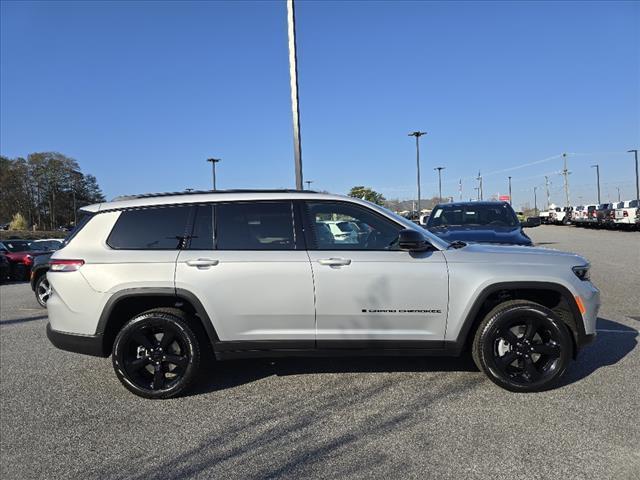 new 2024 Jeep Grand Cherokee L car, priced at $47,830