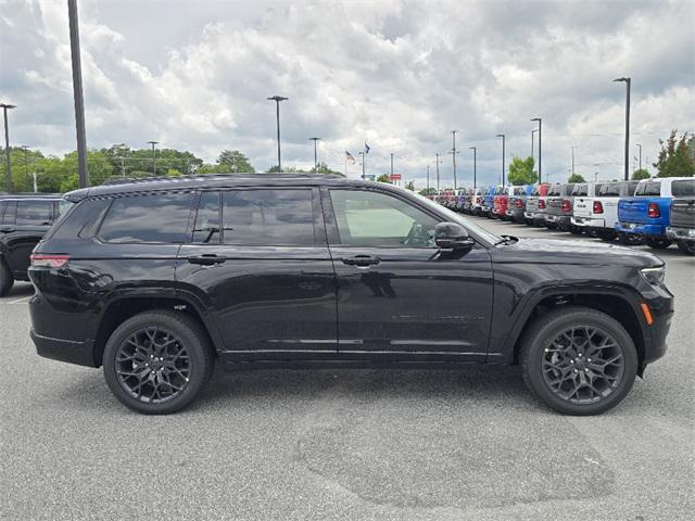 new 2025 Jeep Grand Cherokee L car, priced at $71,916