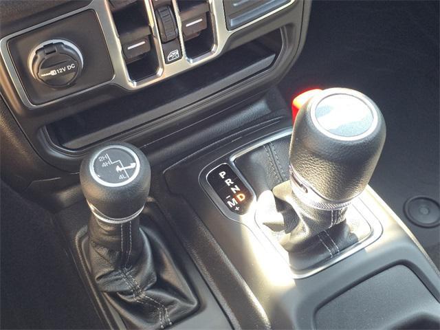 new 2025 Jeep Wrangler car, priced at $47,218