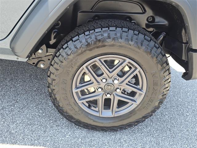 new 2025 Jeep Wrangler car, priced at $47,218