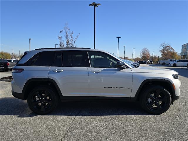 new 2025 Jeep Grand Cherokee car, priced at $53,006