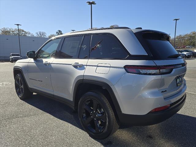 new 2025 Jeep Grand Cherokee car, priced at $53,006