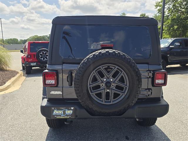 new 2025 Jeep Wrangler car, priced at $44,020