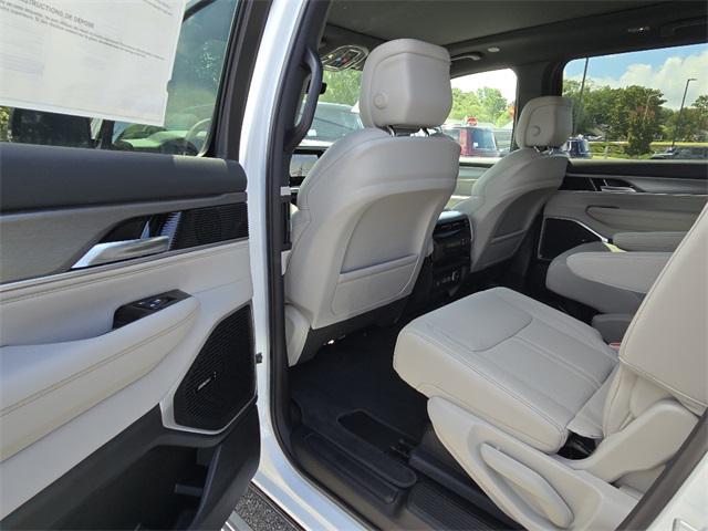 new 2025 Jeep Wagoneer L car, priced at $75,403