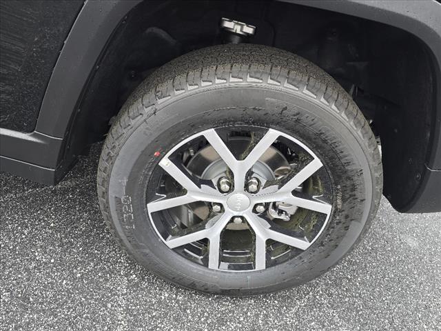 new 2025 Jeep Grand Cherokee car, priced at $43,050