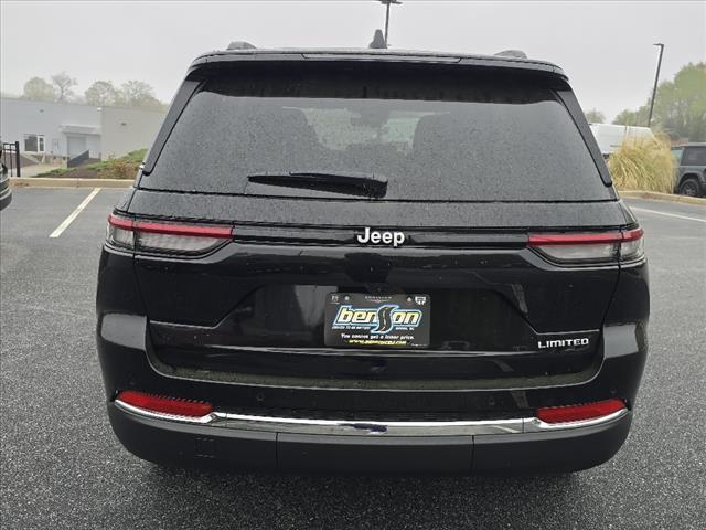 new 2025 Jeep Grand Cherokee car, priced at $43,050