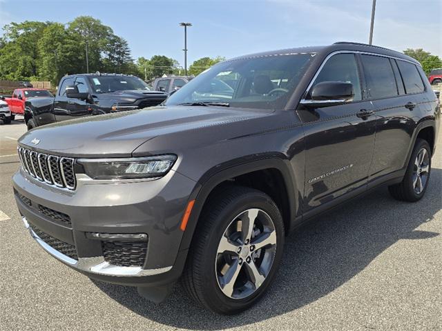 new 2025 Jeep Grand Cherokee L car, priced at $49,571
