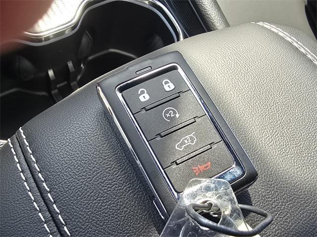 new 2025 Jeep Grand Cherokee L car, priced at $49,571