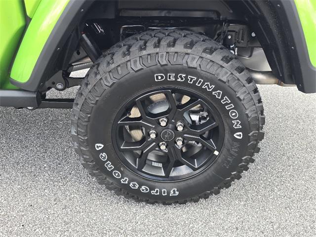 new 2025 Jeep Gladiator car, priced at $49,154