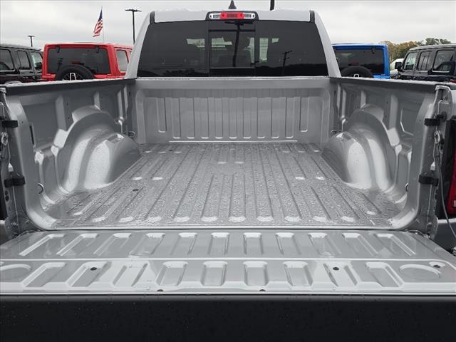 new 2025 Ram 1500 car, priced at $47,384