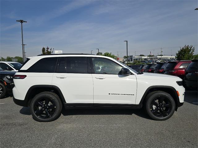 new 2025 Jeep Grand Cherokee car, priced at $51,946