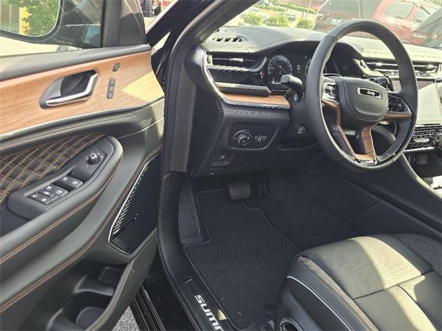 new 2025 Jeep Grand Cherokee car, priced at $68,928