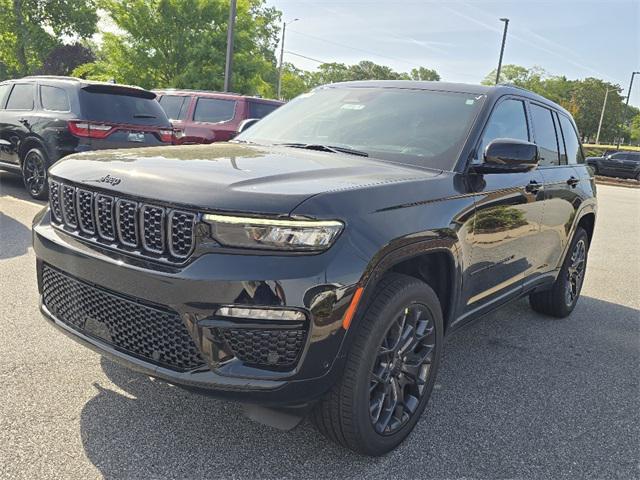 new 2025 Jeep Grand Cherokee car, priced at $68,928