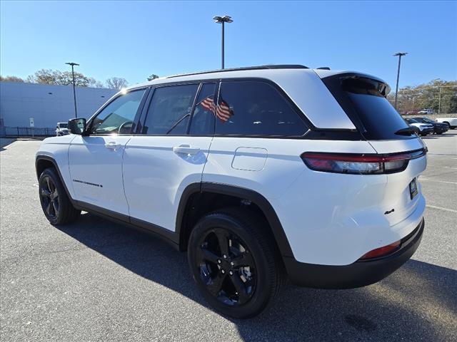 new 2025 Jeep Grand Cherokee car, priced at $43,145