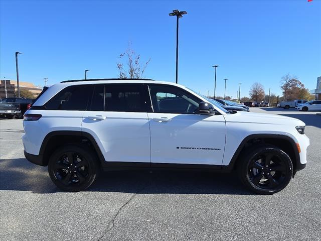 new 2025 Jeep Grand Cherokee car, priced at $43,145