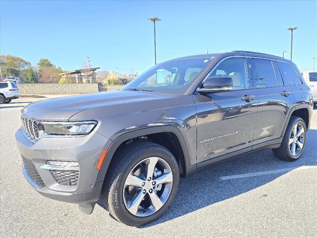 new 2025 Jeep Grand Cherokee car, priced at $54,440