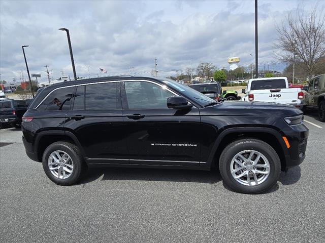 new 2025 Jeep Grand Cherokee car, priced at $38,496