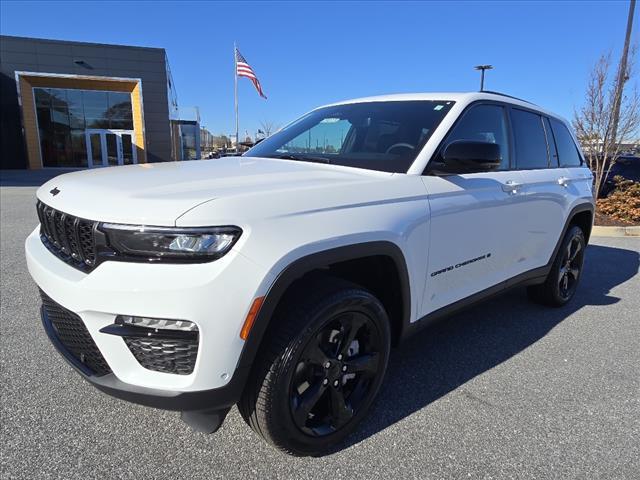 new 2025 Jeep Grand Cherokee car, priced at $54,003