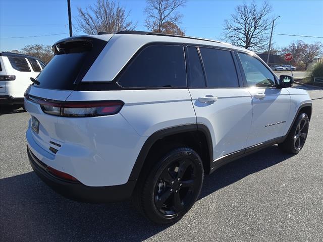 new 2025 Jeep Grand Cherokee car, priced at $54,003