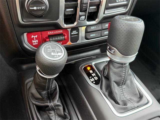 new 2025 Jeep Gladiator car, priced at $56,633