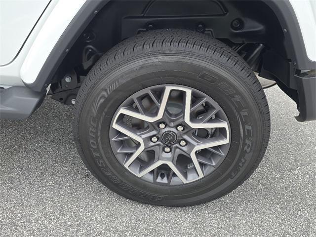 new 2025 Jeep Wrangler car, priced at $54,694