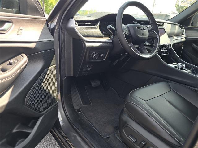 new 2025 Jeep Grand Cherokee L car, priced at $41,805