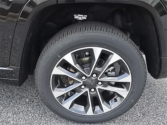 new 2025 Jeep Grand Cherokee car, priced at $61,718
