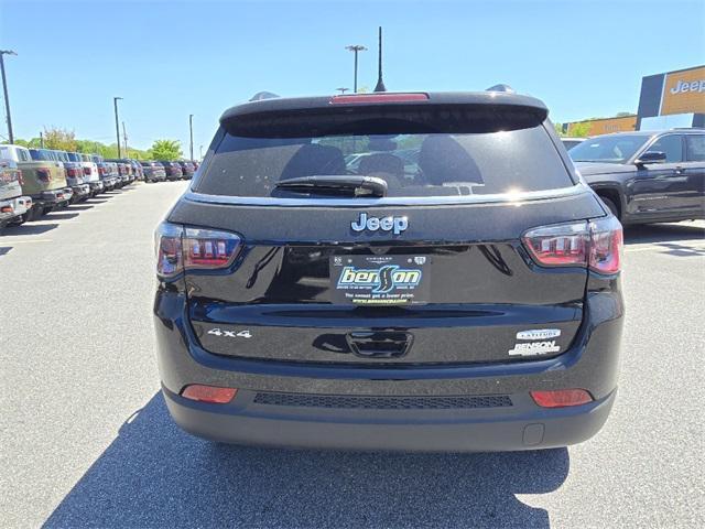new 2025 Jeep Compass car, priced at $27,182