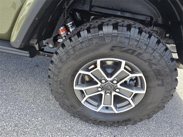 new 2025 Jeep Gladiator car, priced at $59,625