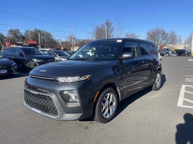 used 2022 Kia Soul car, priced at $15,999