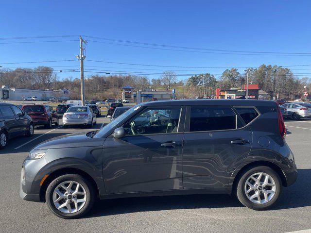 used 2022 Kia Soul car, priced at $15,999