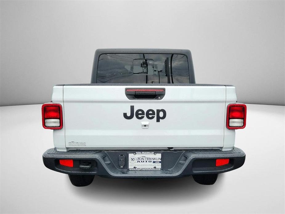 new 2024 Jeep Gladiator car, priced at $39,157