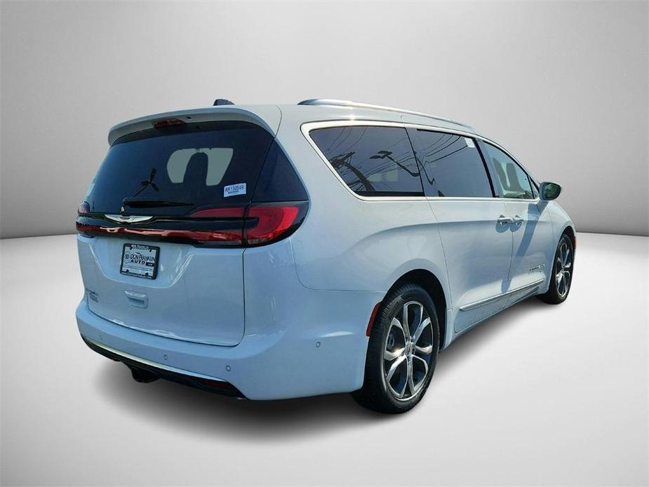 new 2024 Chrysler Pacifica car, priced at $48,967
